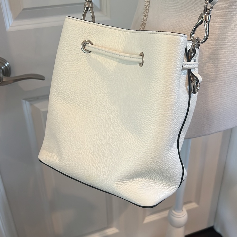 Brand new! Valentino! - Picture 4 of 7